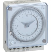 Analogschaltuhr m.Gangres. 230V,50Hz Legrand 049754 