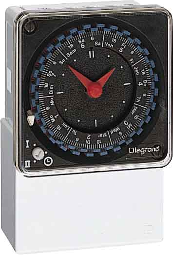 Analogschaltuhr m.Gangres. 230V,50Hz Legrand 049754 