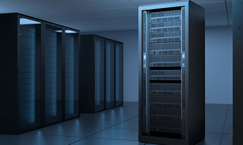 Raum von einem Rechencentrum in dunkel