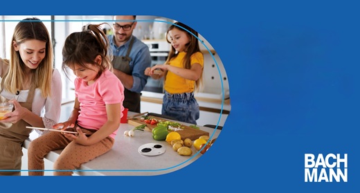 Eine Familie in der Küche